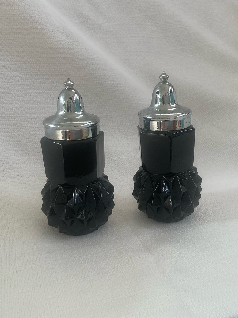 VINTAGE Indiana Black Glass Diamond Point Salt and Pepper Shakers